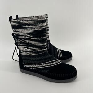 Toms Nepal Suede Boot Womens Size 8.5 Aztec Moccasin Black Textured Lined NWOB